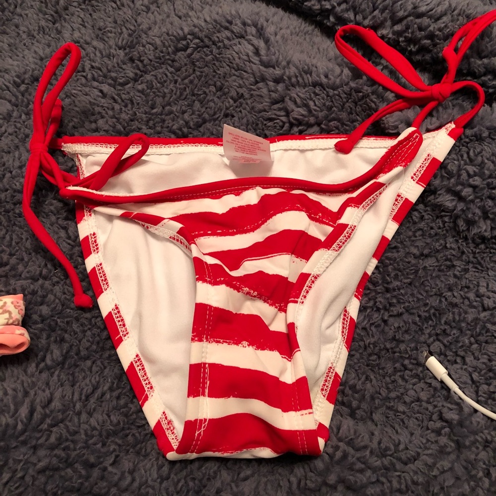 Striped bikini bottoms
